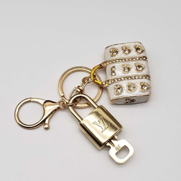 100% Auth Louis Vuitton Lock & Key with unbranded Bagcharm, Keycharm, Keychain - Picture 5 of 6